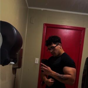 Meet your Posher, Gabe